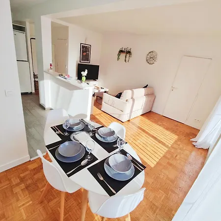 Apartment Metro A 2 Minutes Paris Centre Le Marais