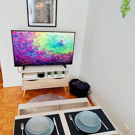 Apartment Metro A 2 Minutes Paris Centre Le Marais Romainville