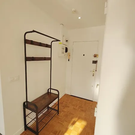 Metro A 2 Minutes Paris Centre Le Marais Apartment Romainville
